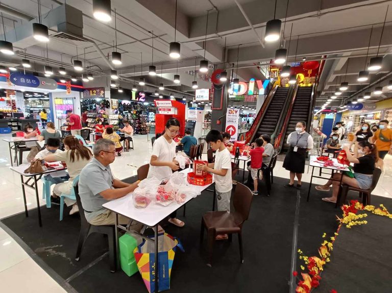 Angpao Lantern Making Contest 2023